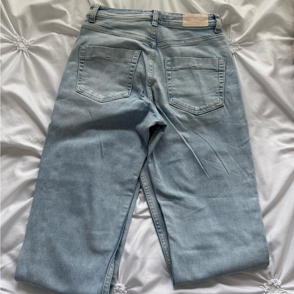 Zara Light Blue High Rise Distressed Jeans - Picture 5 of 5